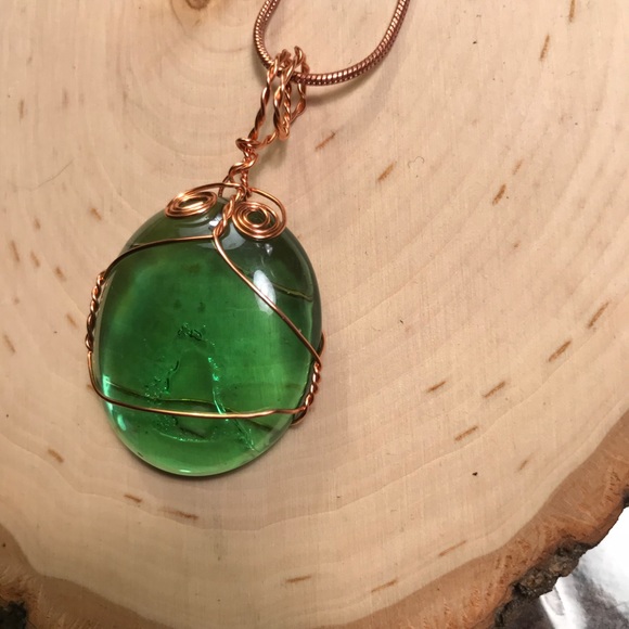 Stunning green necklace copper wrap Handmade NWT - Picture 5 of 8